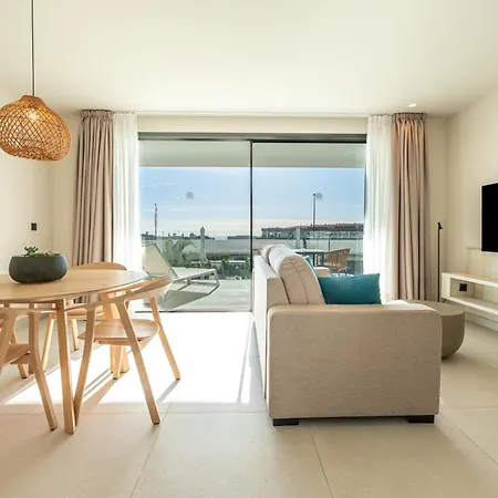 Amarilla Golf Residences Hotel