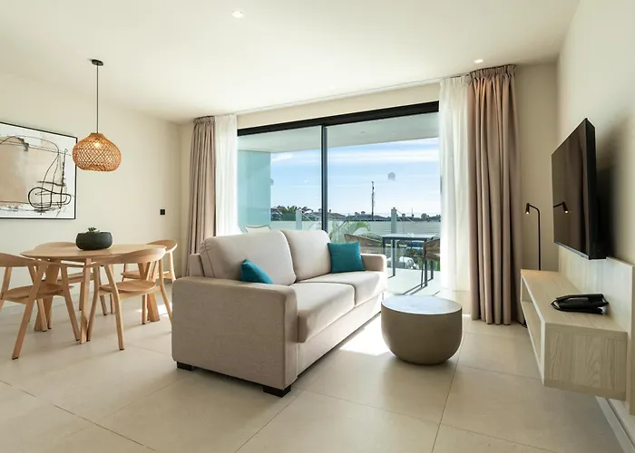 Amarilla Golf Residences Hotel 5*