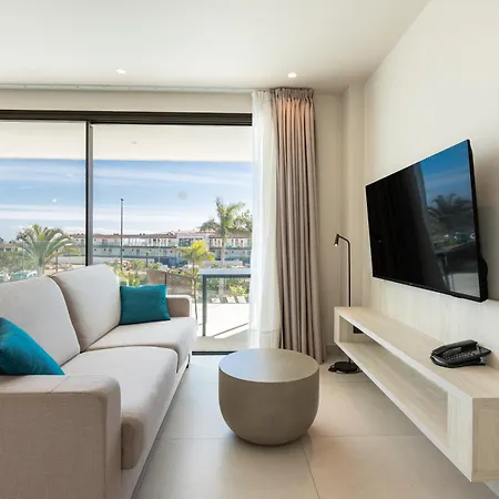 酒店 Amarilla Golf Residences 5*