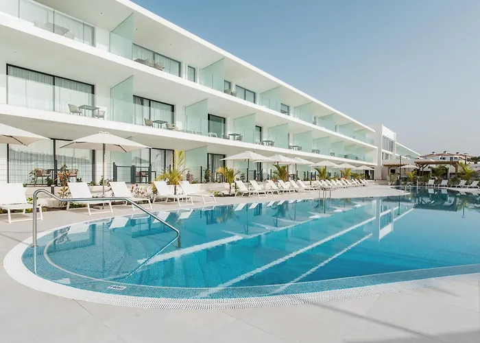 Amarilla Golf Residences Hotel
